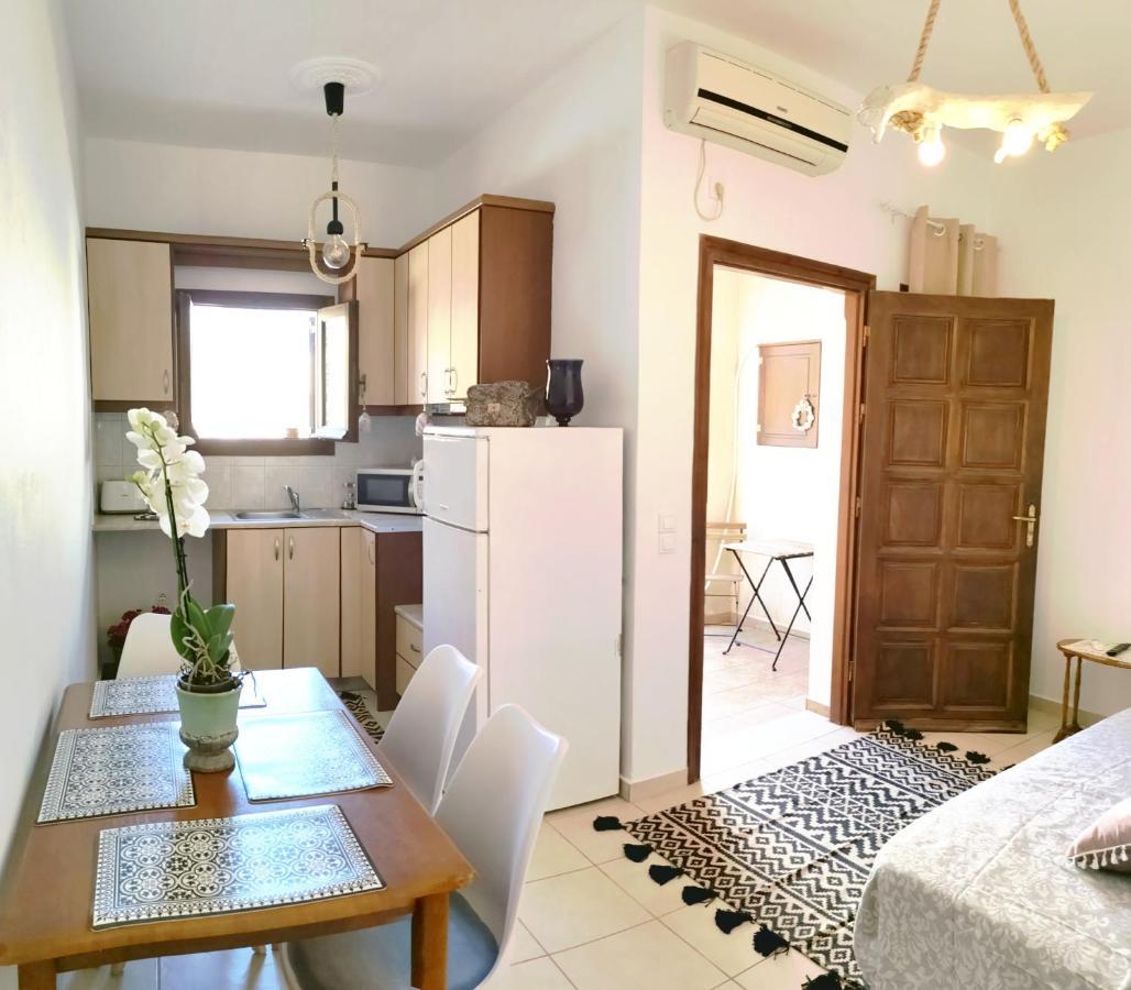 Villa Perissa Thira Екстериор снимка