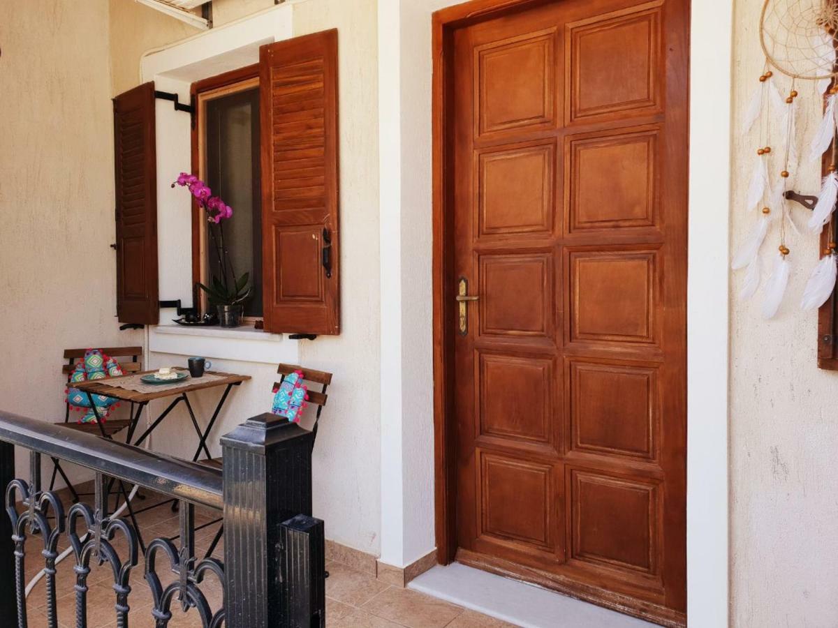 Villa Perissa Thira Екстериор снимка