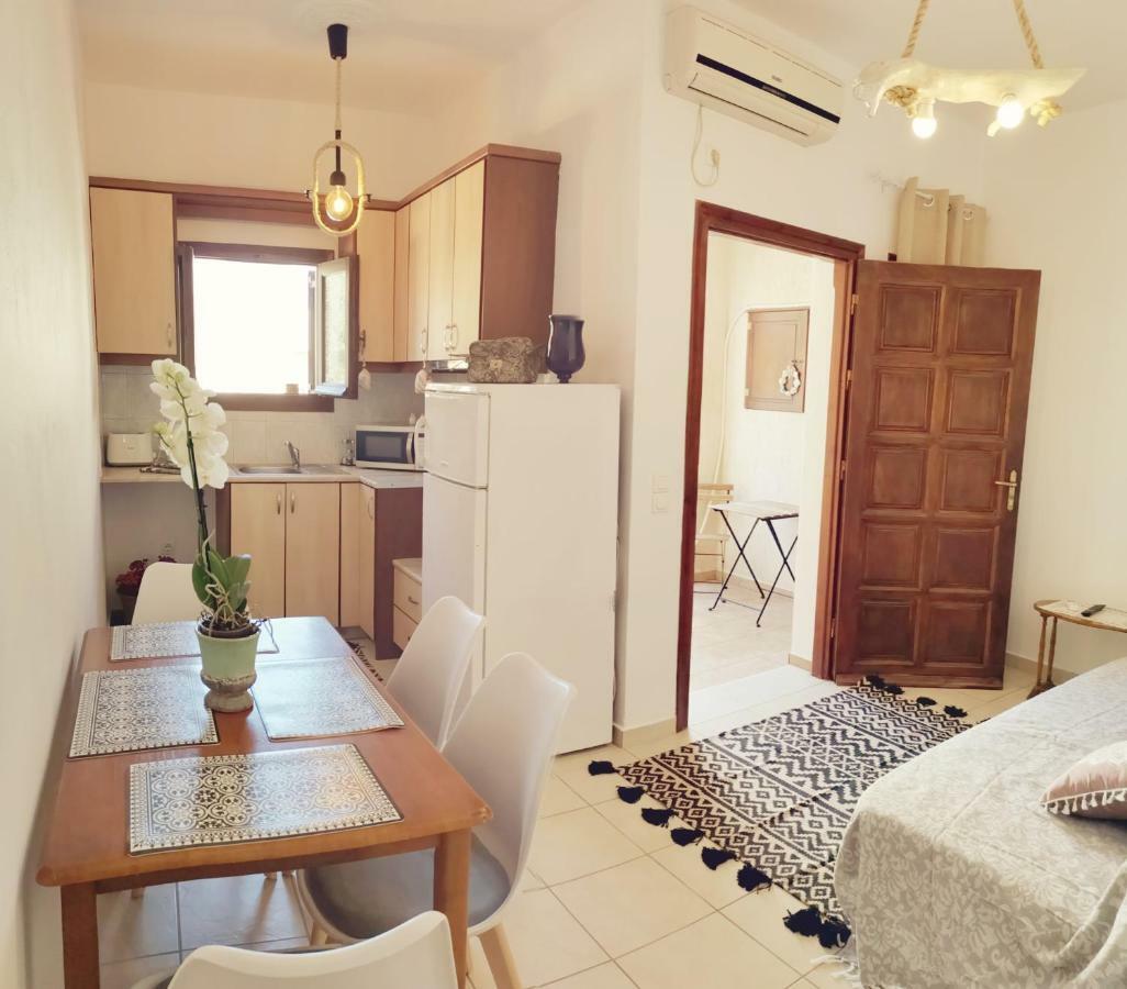Villa Perissa Thira Екстериор снимка